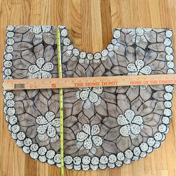 Source Unknown Black and Silver Floral Cape/Collar  with lots of beading - Picture 7 of 9